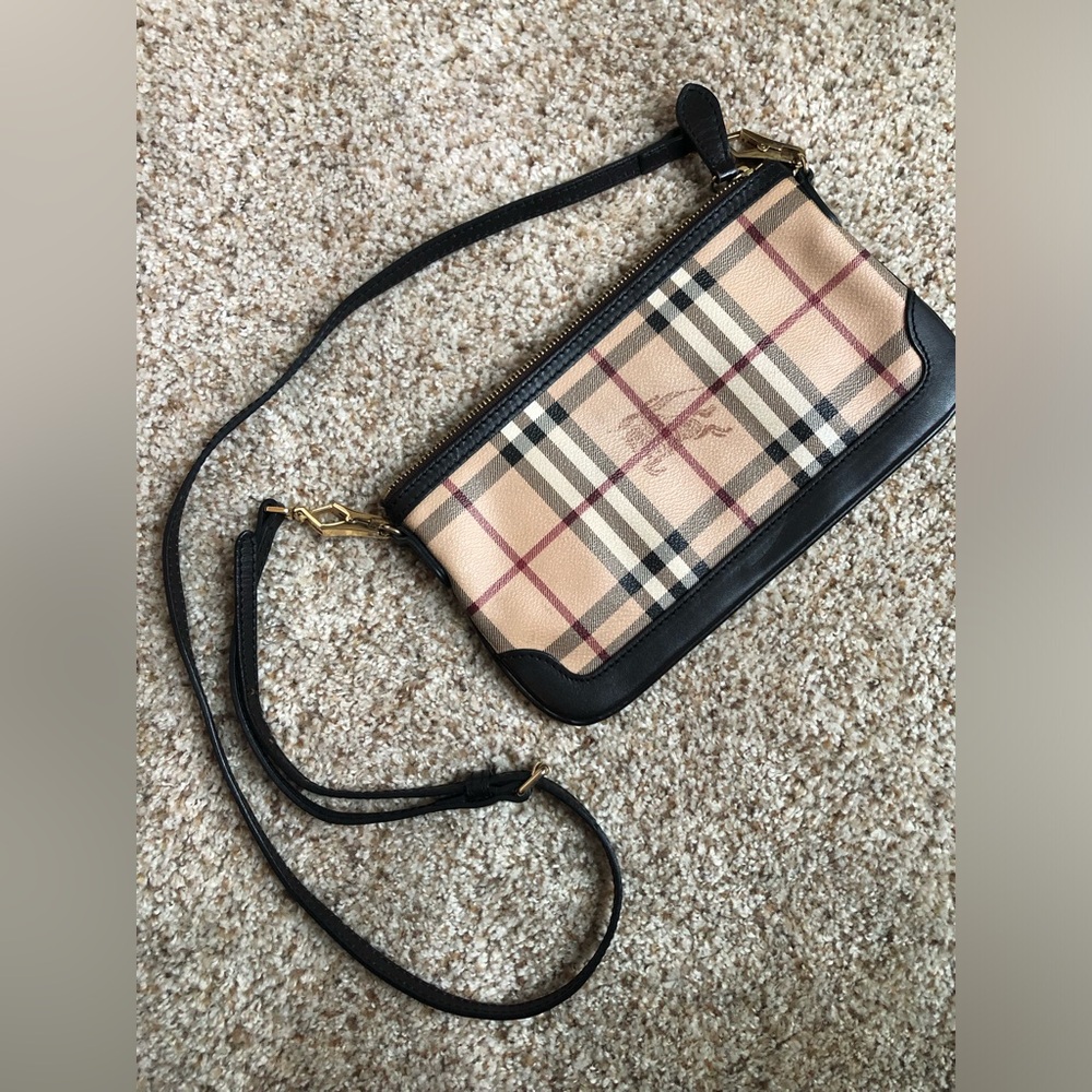 Authentic Burberry Haymarket adjustable Pochette Wristlet/Crossbody Bag
